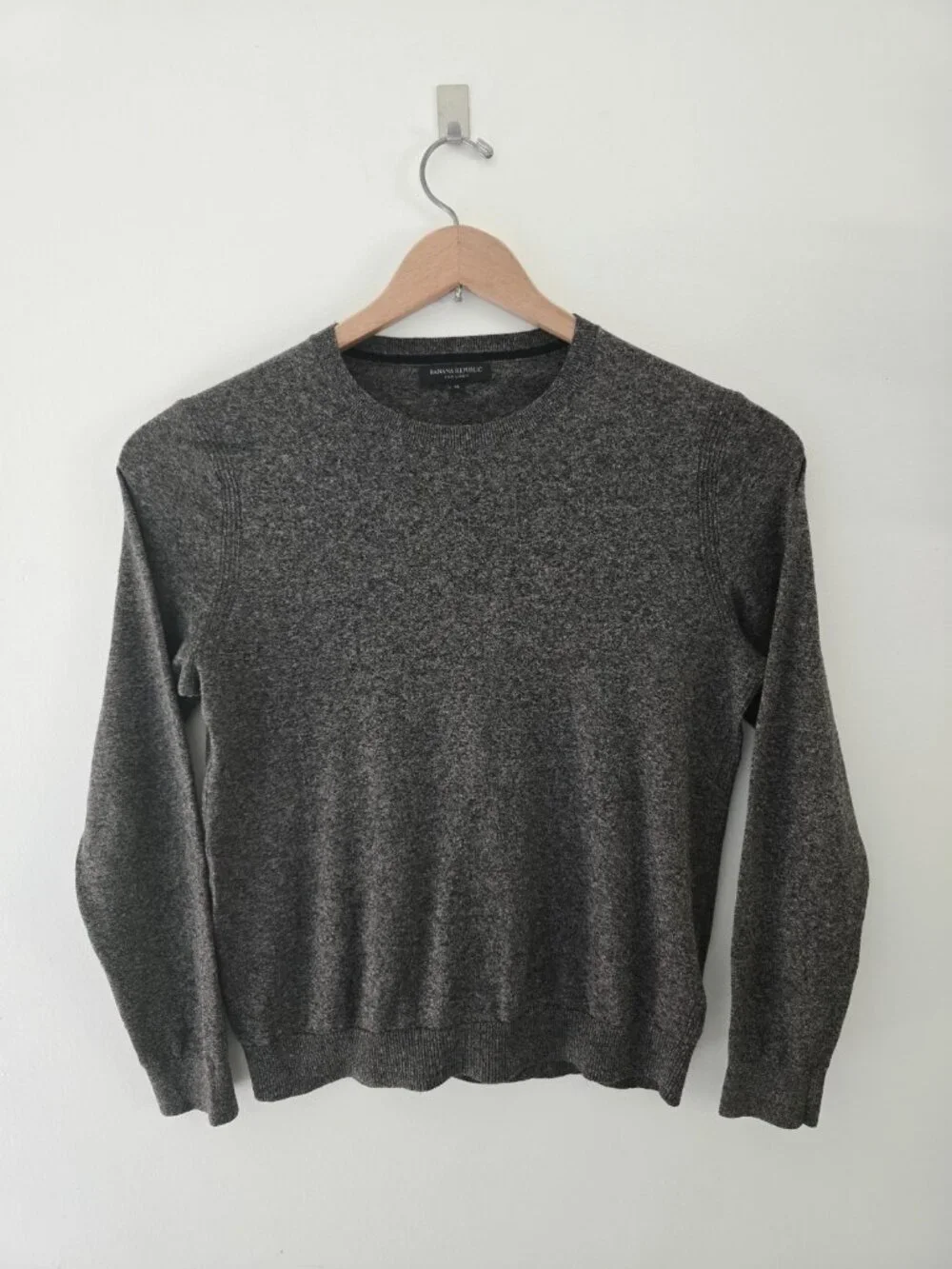 Banana Republic Silk Linen Grey Gray V-Neck Mens Preppy Sweater M Pullover